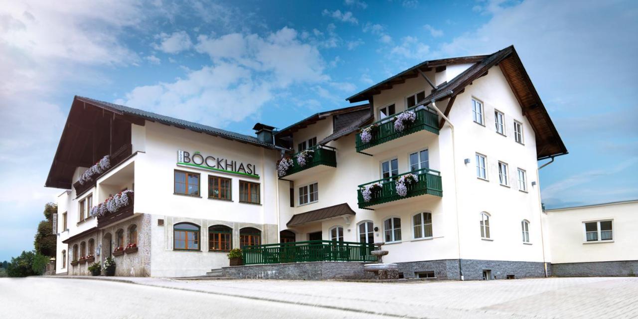 Hotel-Gasthof Beim Boeckhiasl Neukirchen an der Vockla Exterior photo